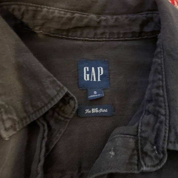 Gap 100% Cotton Button Down - Picture 2 of 3